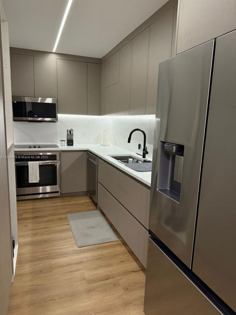 10185 NE Collins Ave, Unit 1220, Bal Harbour, FL 33154 Photo