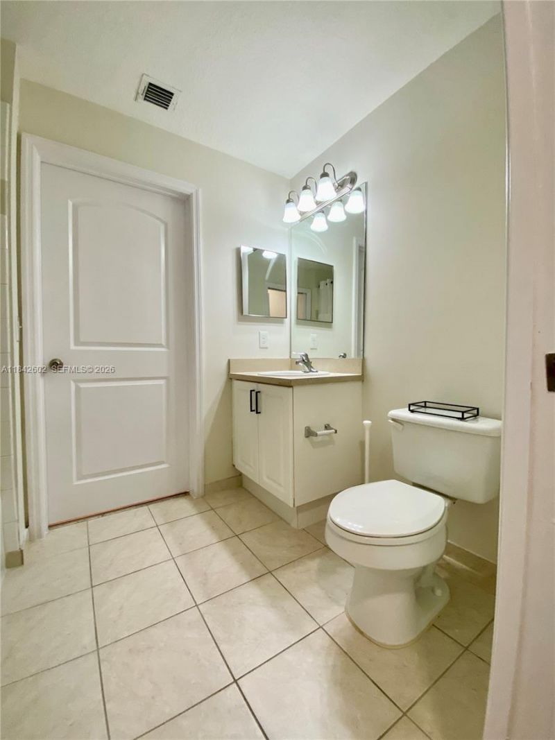 11032 Legacy Dr, Unit 305, Palm Beach Gardens, FL 33410 Photo