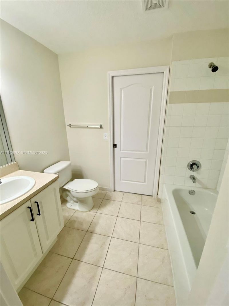 11032 Legacy Dr, Unit 305, Palm Beach Gardens, FL 33410 Photo