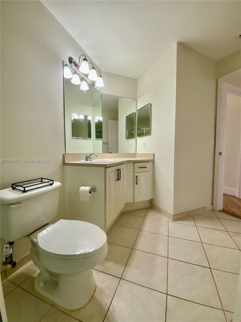 11032 Legacy Dr, Unit 305, Palm Beach Gardens, FL 33410 Photo