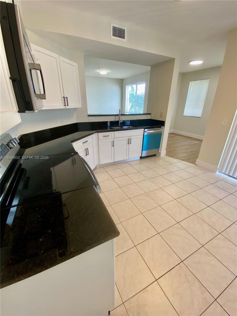 11032 Legacy Dr, Unit 305, Palm Beach Gardens, FL 33410 Photo