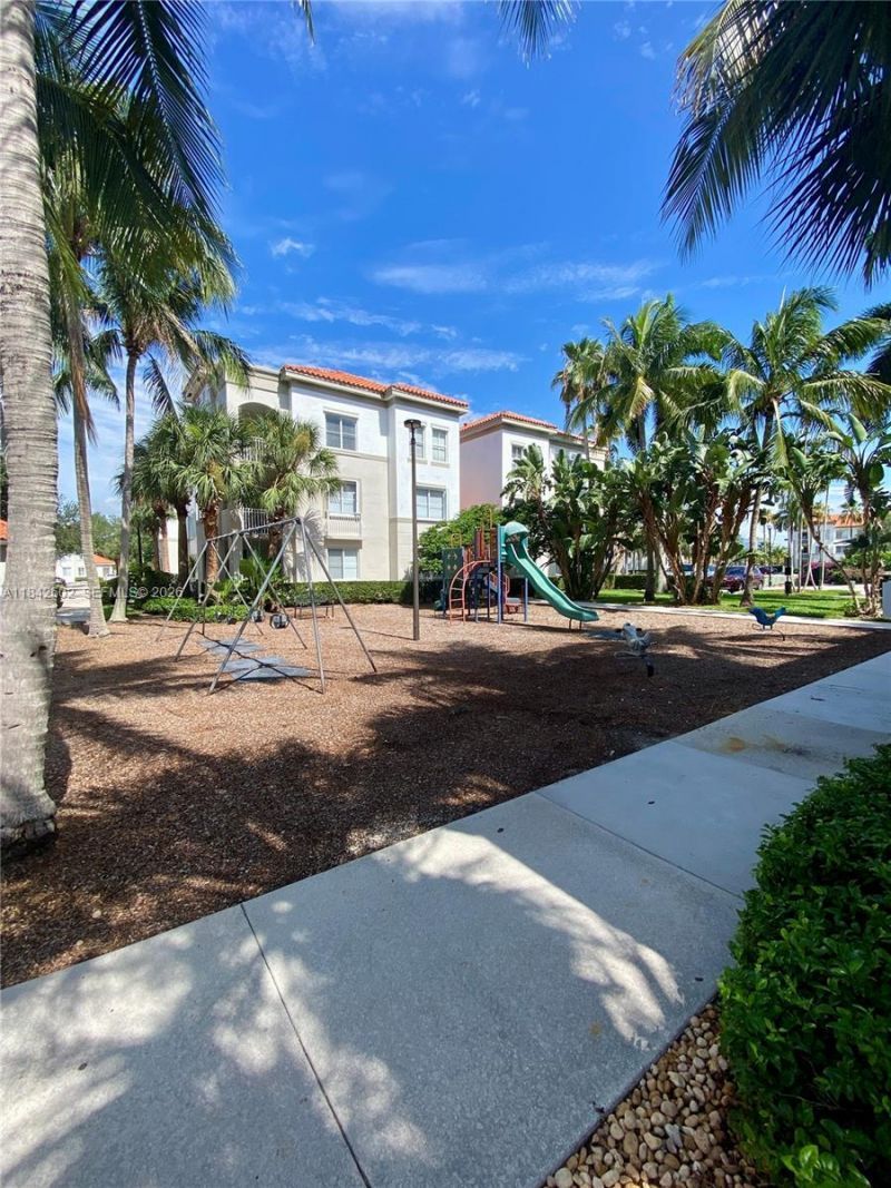 11032 Legacy Dr, Unit 305, Palm Beach Gardens, FL 33410 Photo