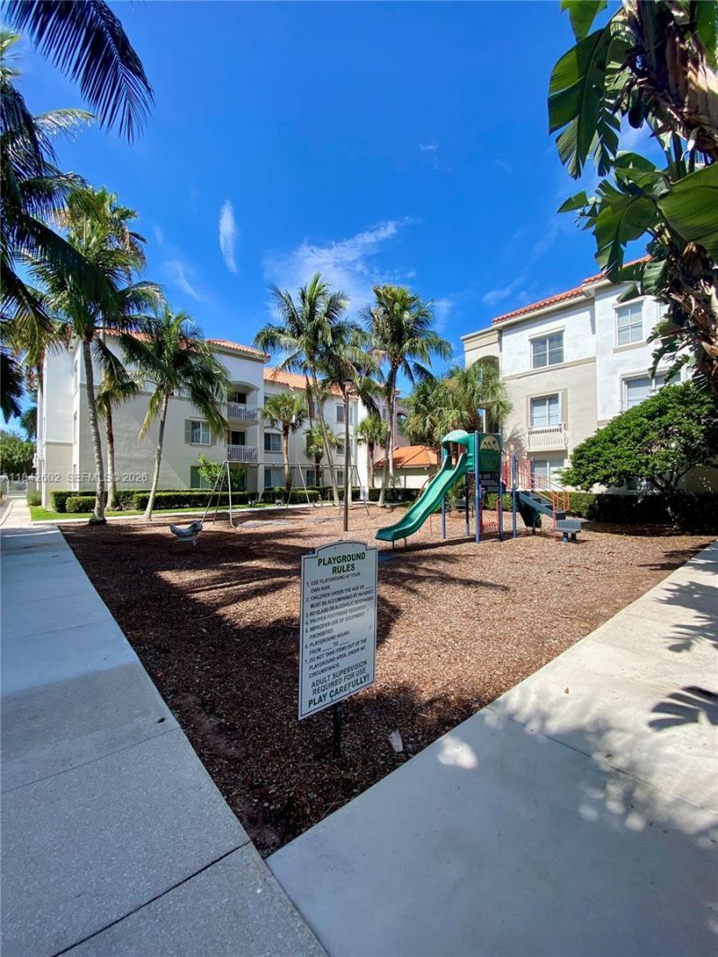 11032 Legacy Dr, Unit 305, Palm Beach Gardens, FL 33410 Photo