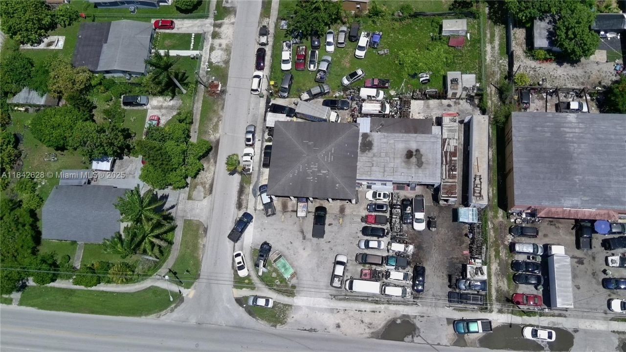 777 W Mowry Dr, Homestead, FL 33030 Photo