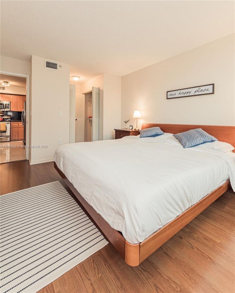 19801 E Country Club Dr, Unit 4303, Aventura, FL 33180 Photo