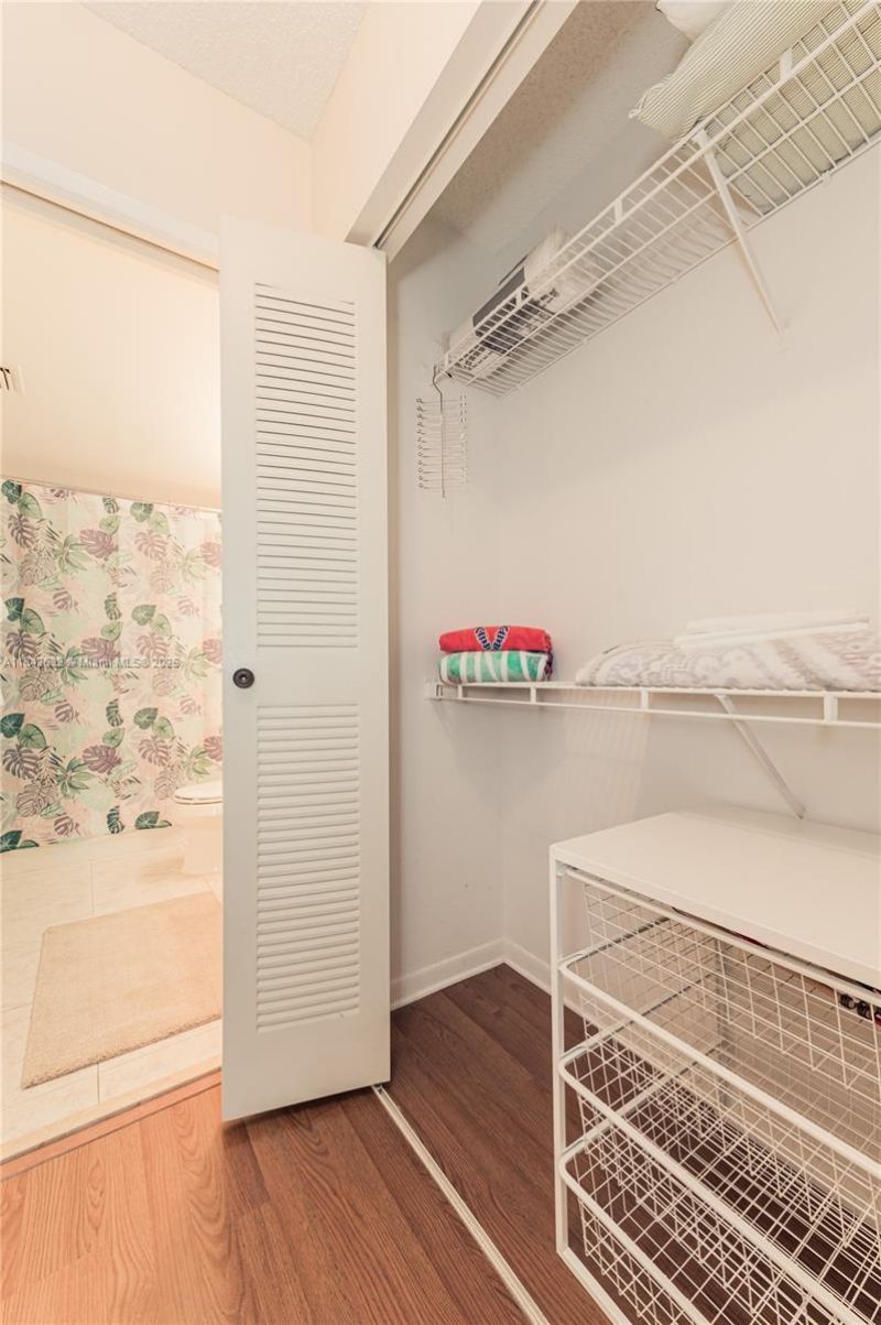 19801 E Country Club Dr, Unit 4303, Aventura, FL 33180 Photo