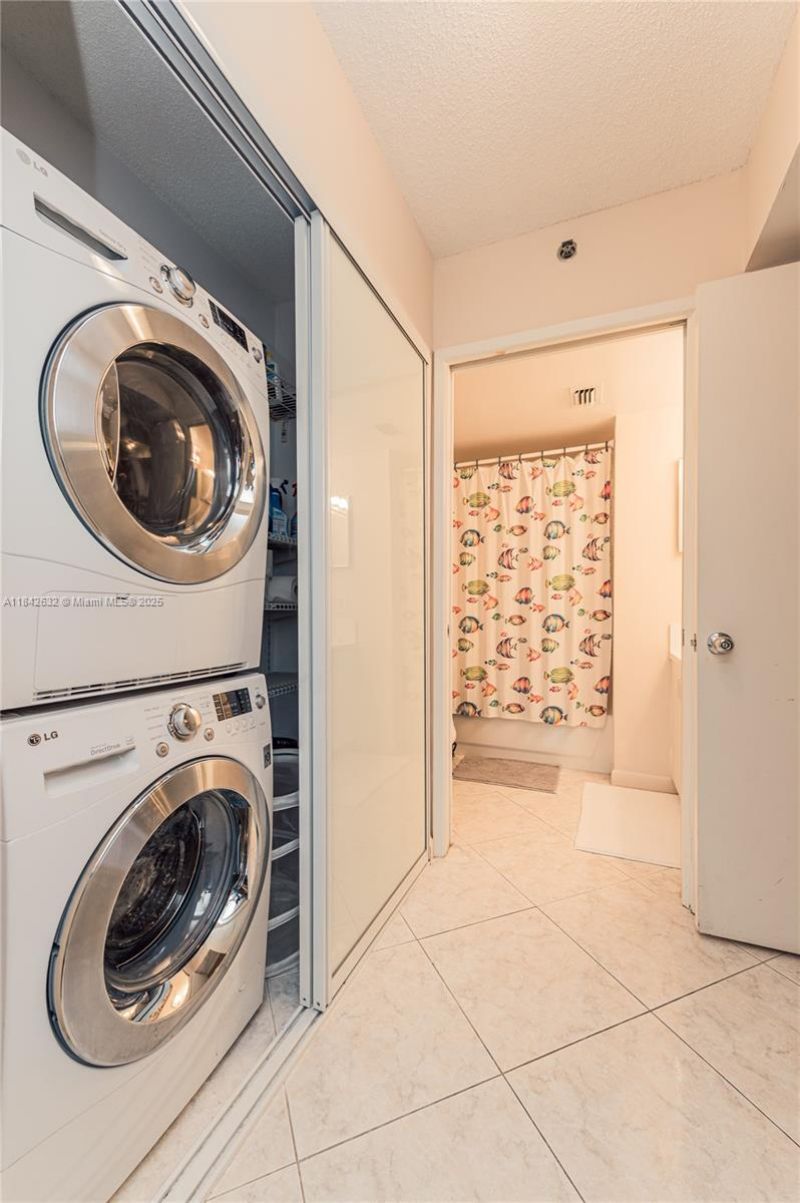 19801 E Country Club Dr, Unit 4303, Aventura, FL 33180 Photo