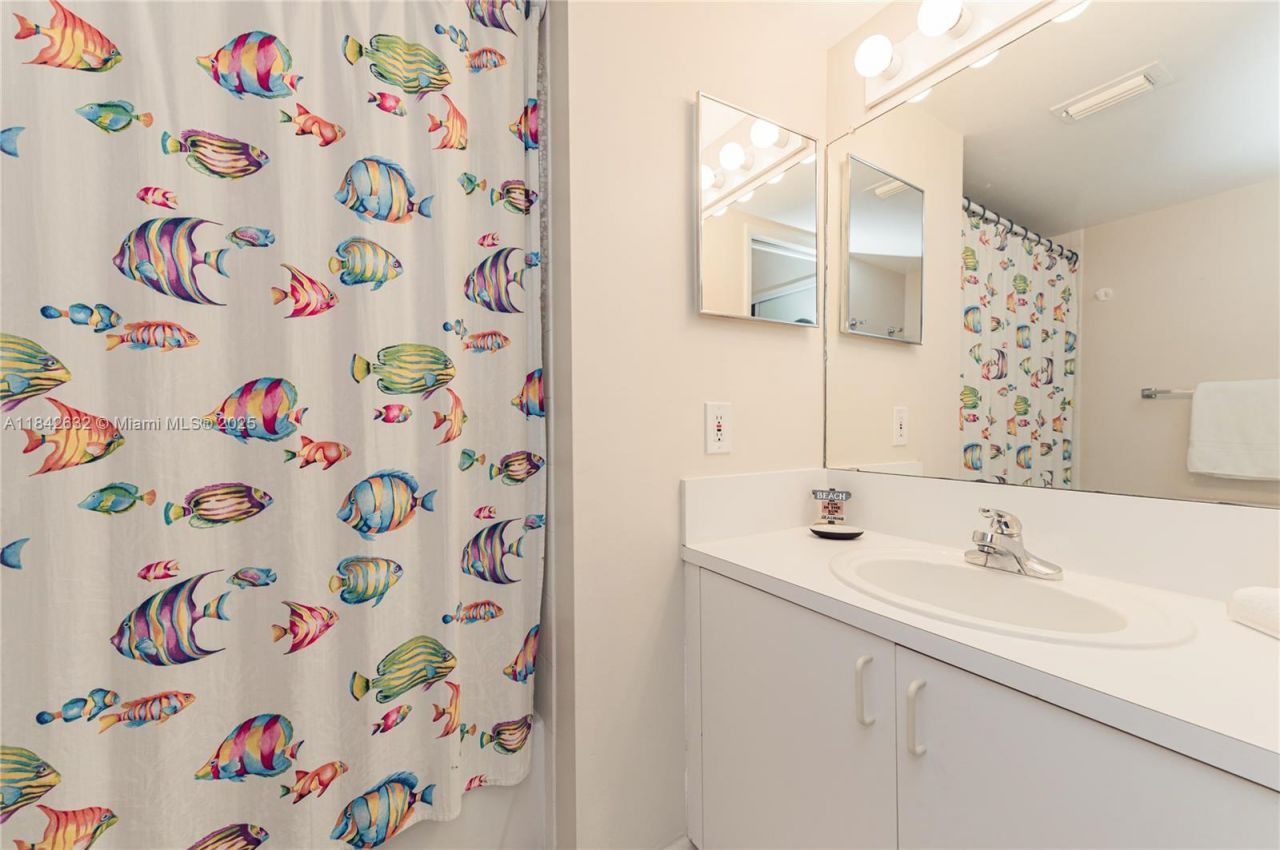 19801 E Country Club Dr, Unit 4303, Aventura, FL 33180 Photo