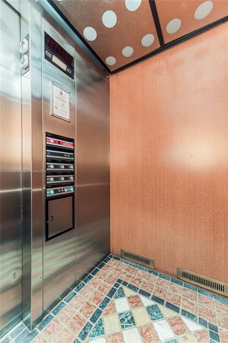 19801 E Country Club Dr, Unit 4303, Aventura, FL 33180 Photo