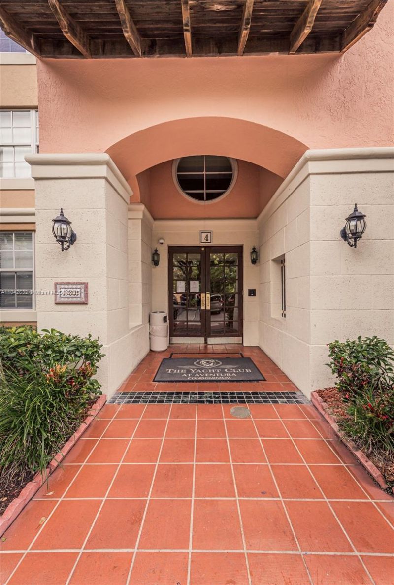 19801 E Country Club Dr, Unit 4303, Aventura, FL 33180 Photo