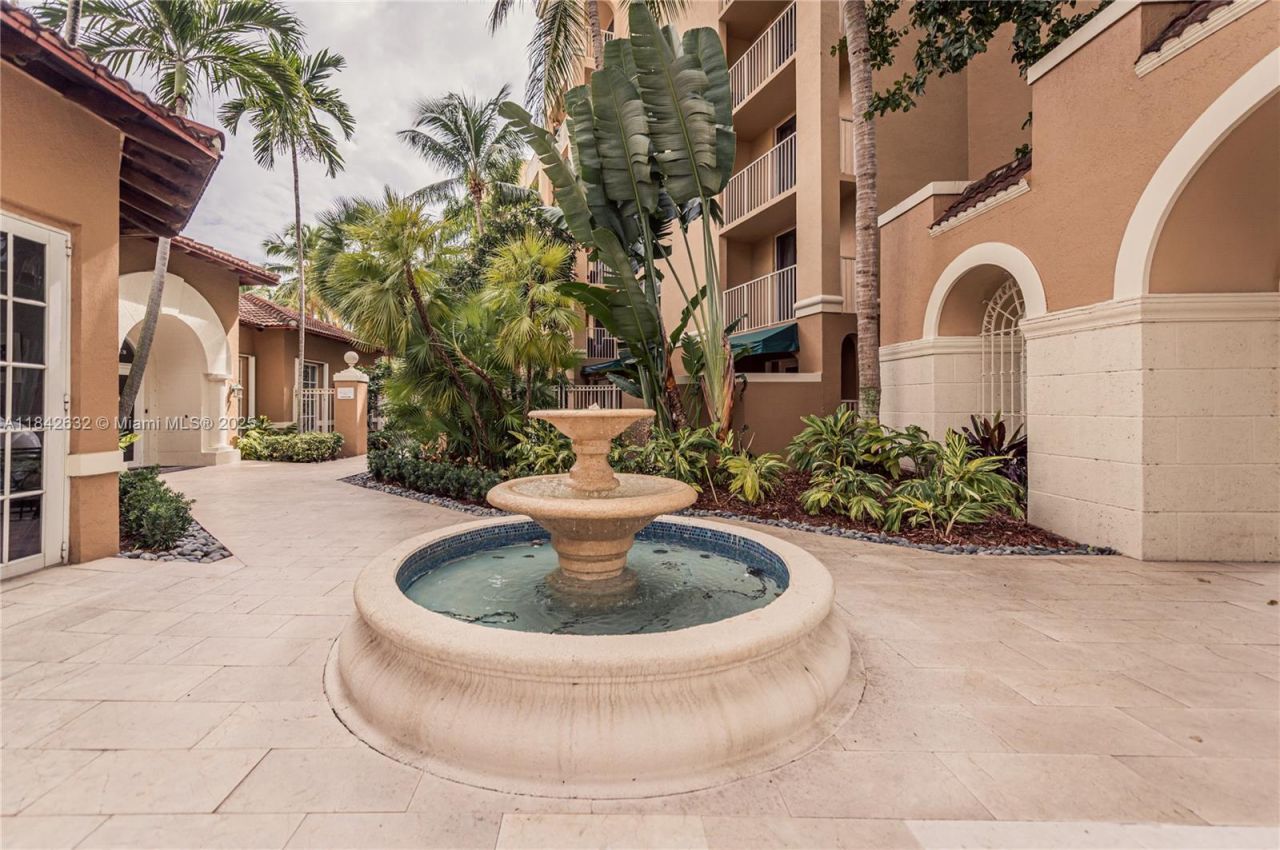 19801 E Country Club Dr, Unit 4303, Aventura, FL 33180 Photo