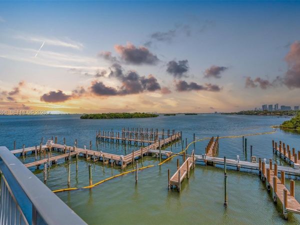 770 NE 69th St, Unit 4H, Miami, FL 33138