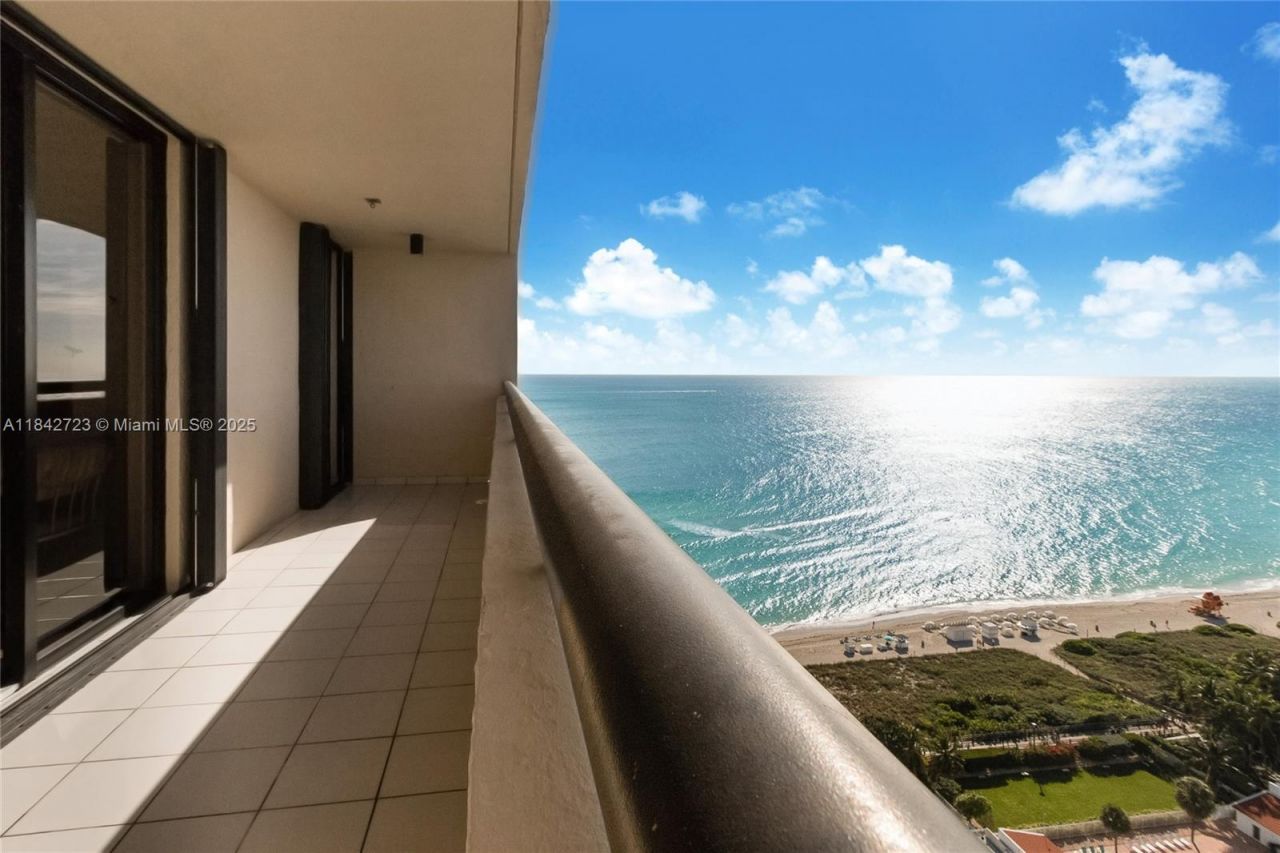2555 Collins Ave, Unit PH214, Miami Beach, FL 33140 Photo