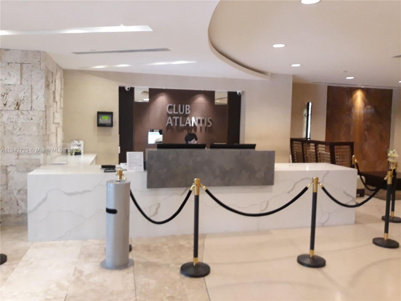 2555 Collins Ave, Unit PH214, Miami Beach, FL 33140 Photo