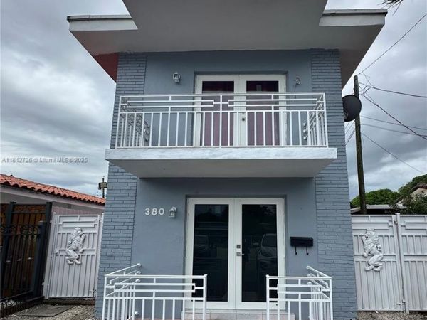 380 W 45th St, Hialeah, FL 33012