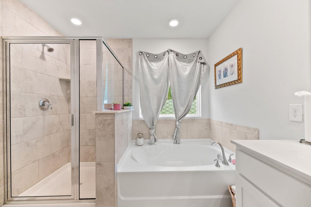 128 Red Bluff Street Photo 17