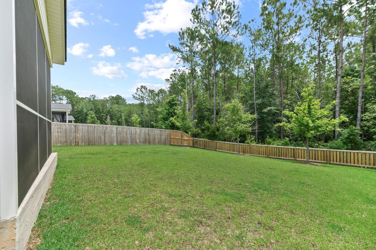 128 Red Bluff Street Photo 33