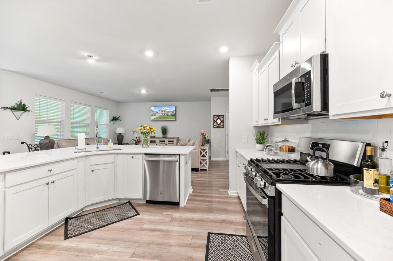 128 Red Bluff Street Photo 7