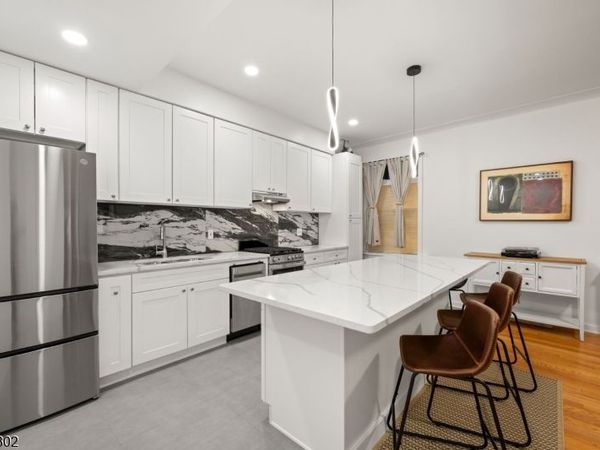 6015 Kennedy Blvd, West New York, NJ 07093