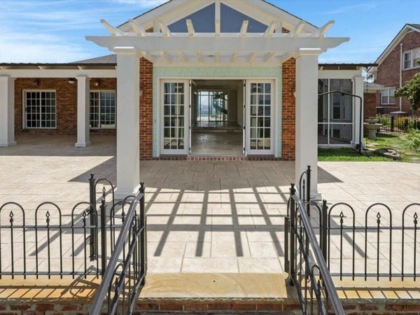 312 N Crest Road, Chattanooga, TN 37404