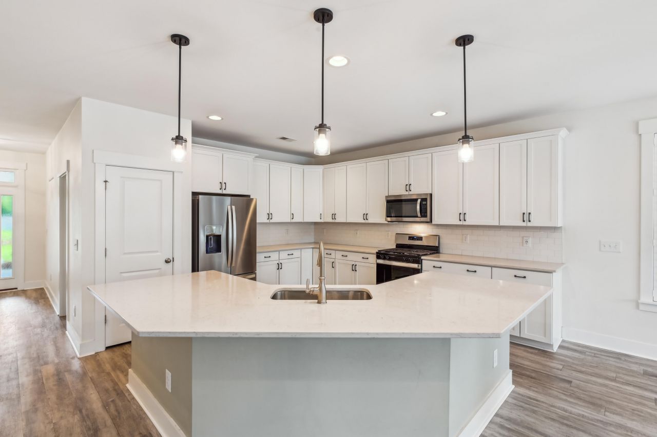 206 Almond Court Photo 12