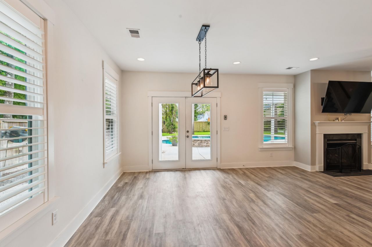 206 Almond Court Photo 25