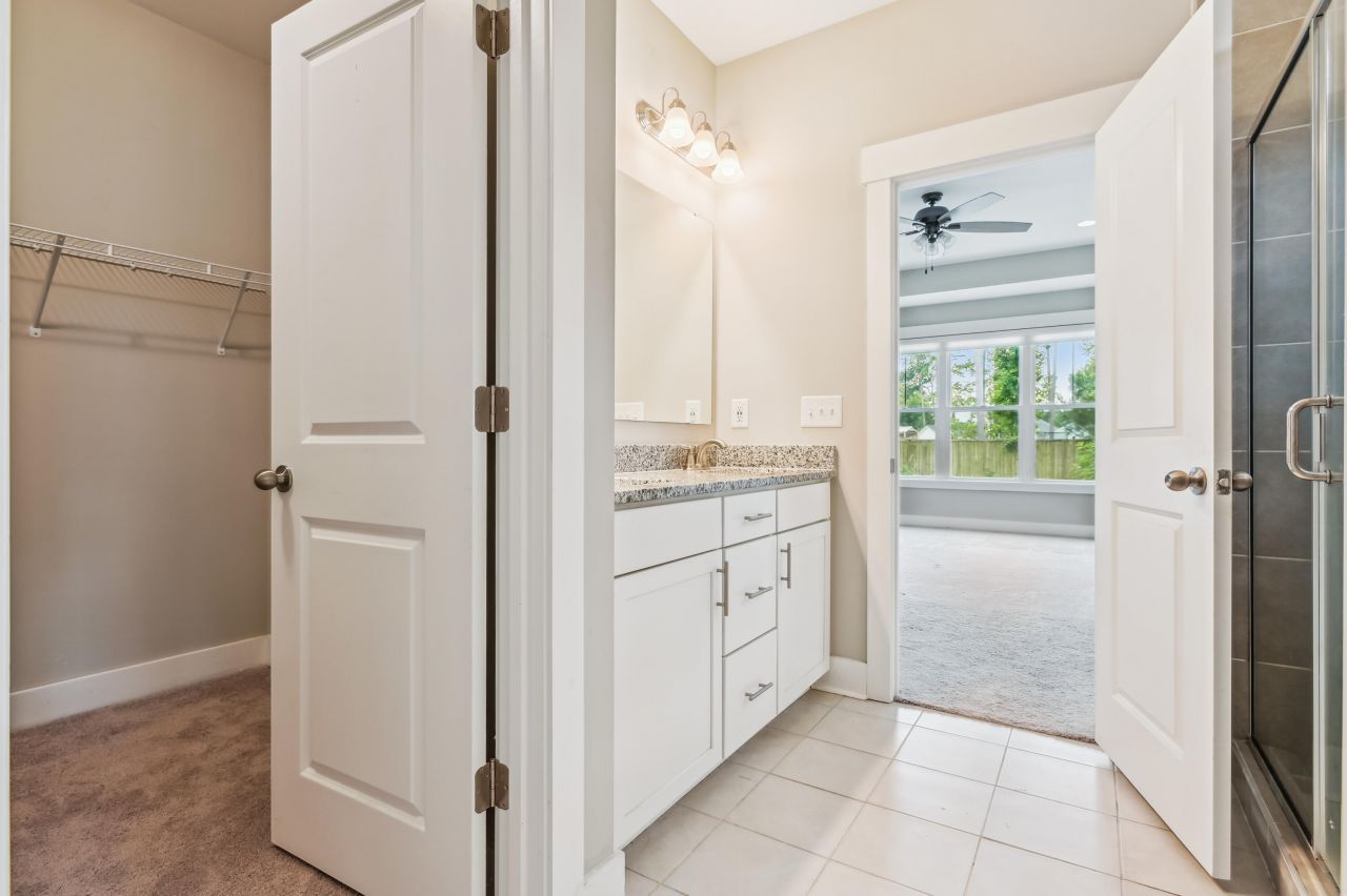 206 Almond Court Photo 28