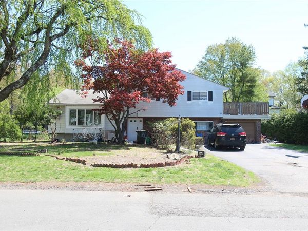 33 Briarcliff Drive, Monsey, NY 10952