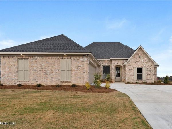 917 Brunswick Court, Flowood, MS 39232