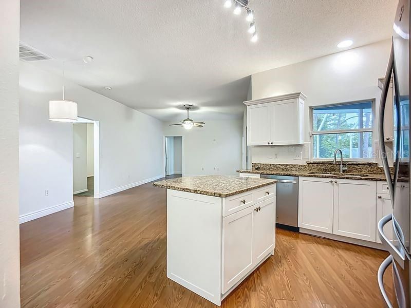 1103 Woodview Way, Bradenton, FL 34212 Photo