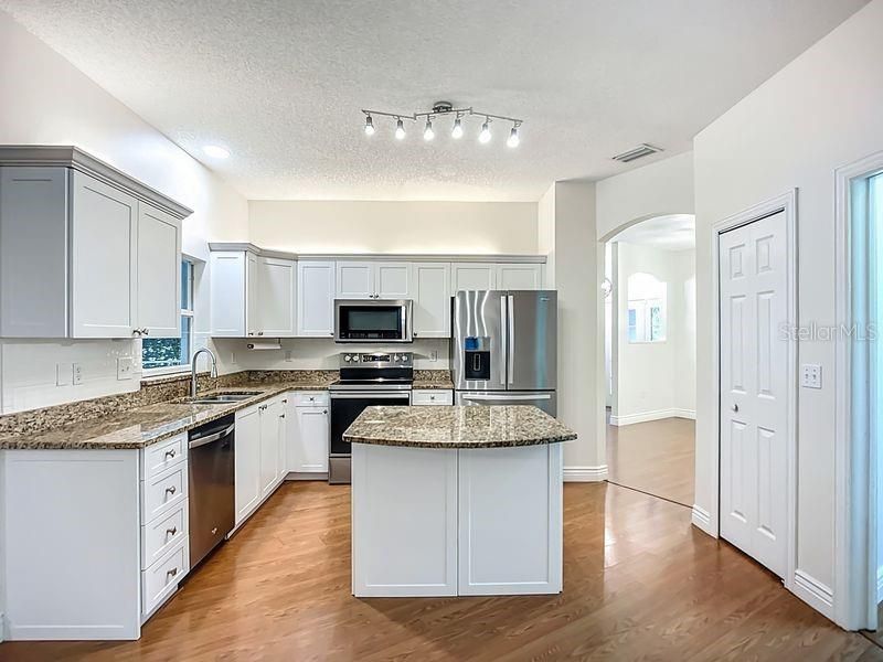 1103 Woodview Way, Bradenton, FL 34212 Photo