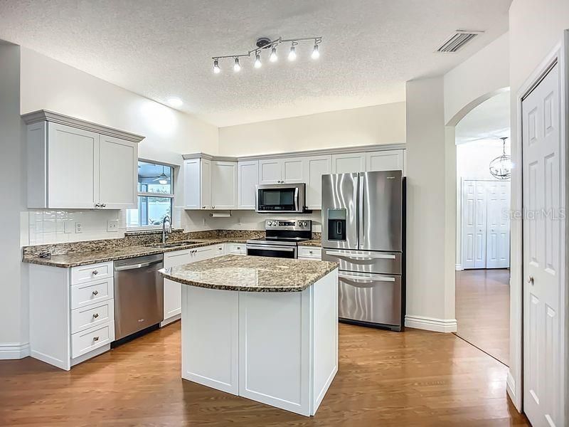 1103 Woodview Way, Bradenton, FL 34212 Photo