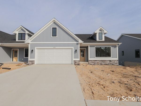 5178 Blendon Meadow Circle, Unit 46, Hudsonville, MI 49426