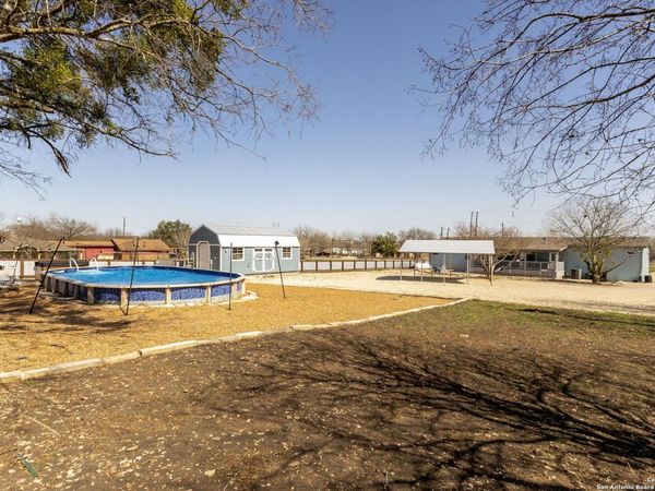 154 Sunrise Dr., Kyle, TX 78640