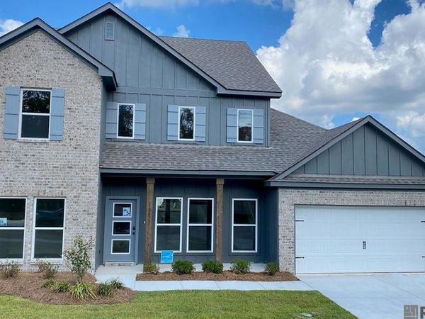 12813 Legacy Oaks Avenue, Central, LA 70818