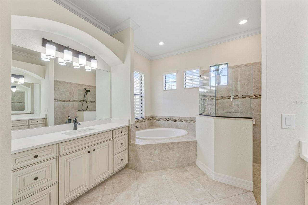 13819 Swiftwater Way, Bradenton, FL 34211 Photo