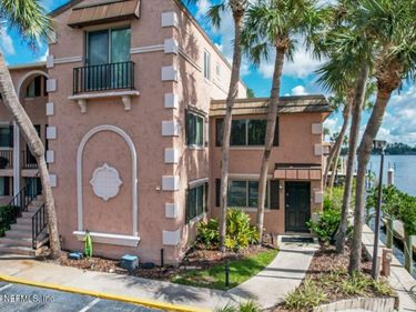 5375 ORTEGA FARMS Boulevard, Unit 1110, Jacksonville, FL 32210