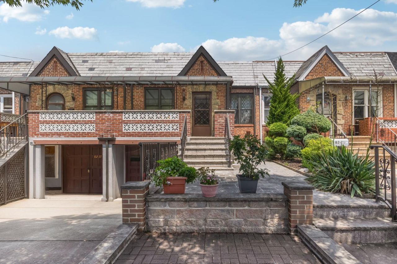 82-19 77th Avenue, Glendale, NY 11385 Main Photo