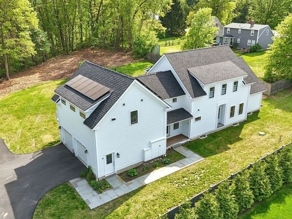 13-15 Vista Ter, Amherst, MA 01002