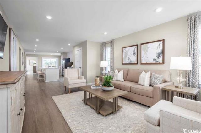 505 Ryegrass Way Photo 2