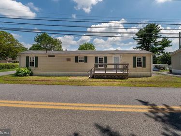 4403 WOLFS CROSSING ROAD, OREFIELD, PA 18069