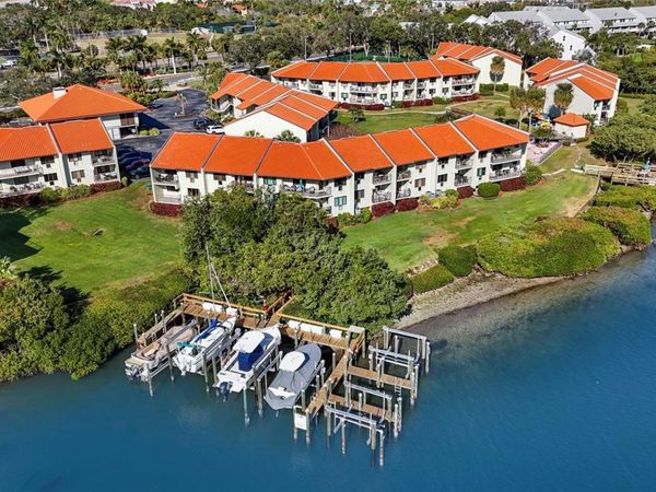 1515 PINELLAS BAYWAY S, Unit 7, TIERRA VERDE, FL 33715