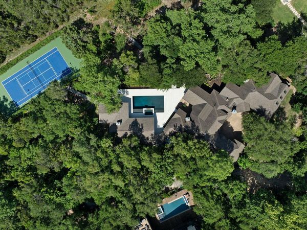 506 Konstanty CIR, West Lake Hills, TX 78746