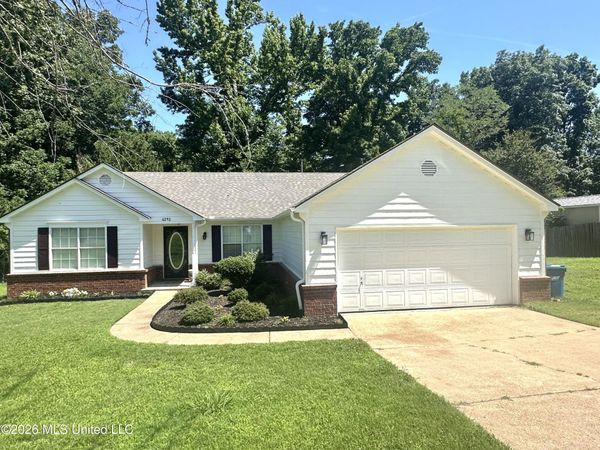 4292 E Starlanding Road, Nesbit, MS 38651
