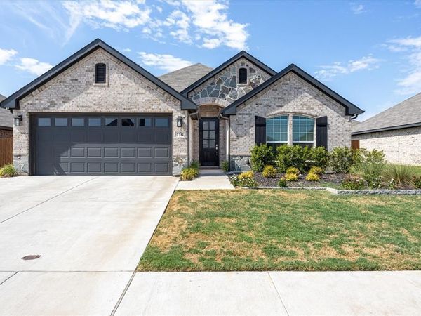 116 Cadyn Drive, Keene, TX 76059