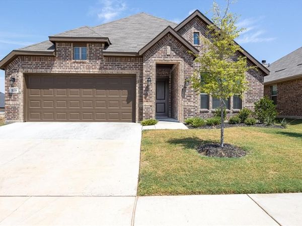 529 Lela Circle, Keene, TX 76059