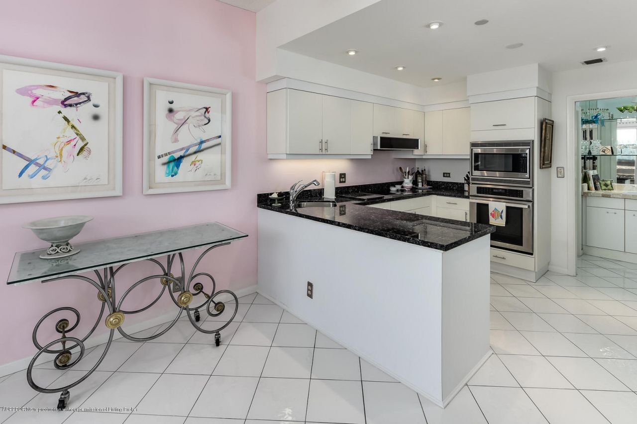 529 S Flagler Drive, Unit TH5F, West Palm Beach, FL 33401 Photo