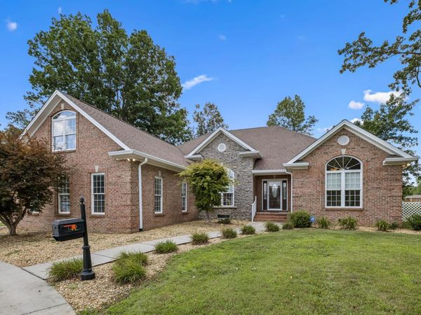 142 Heritage Cir, Manchester, TN 37355