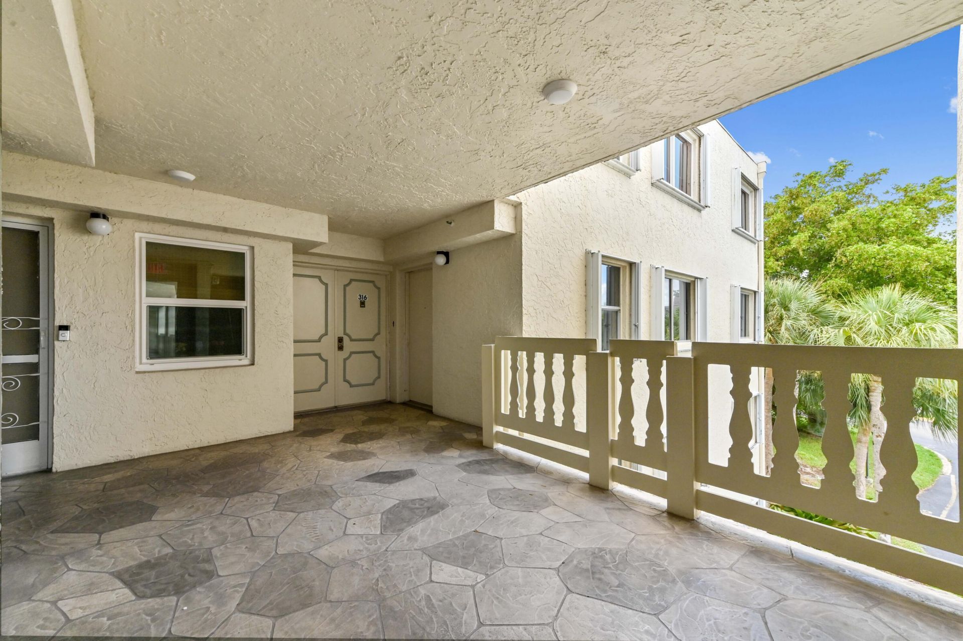 6768 10th Avenue N, Unit 316, Lake Worth, FL 33467 Photo