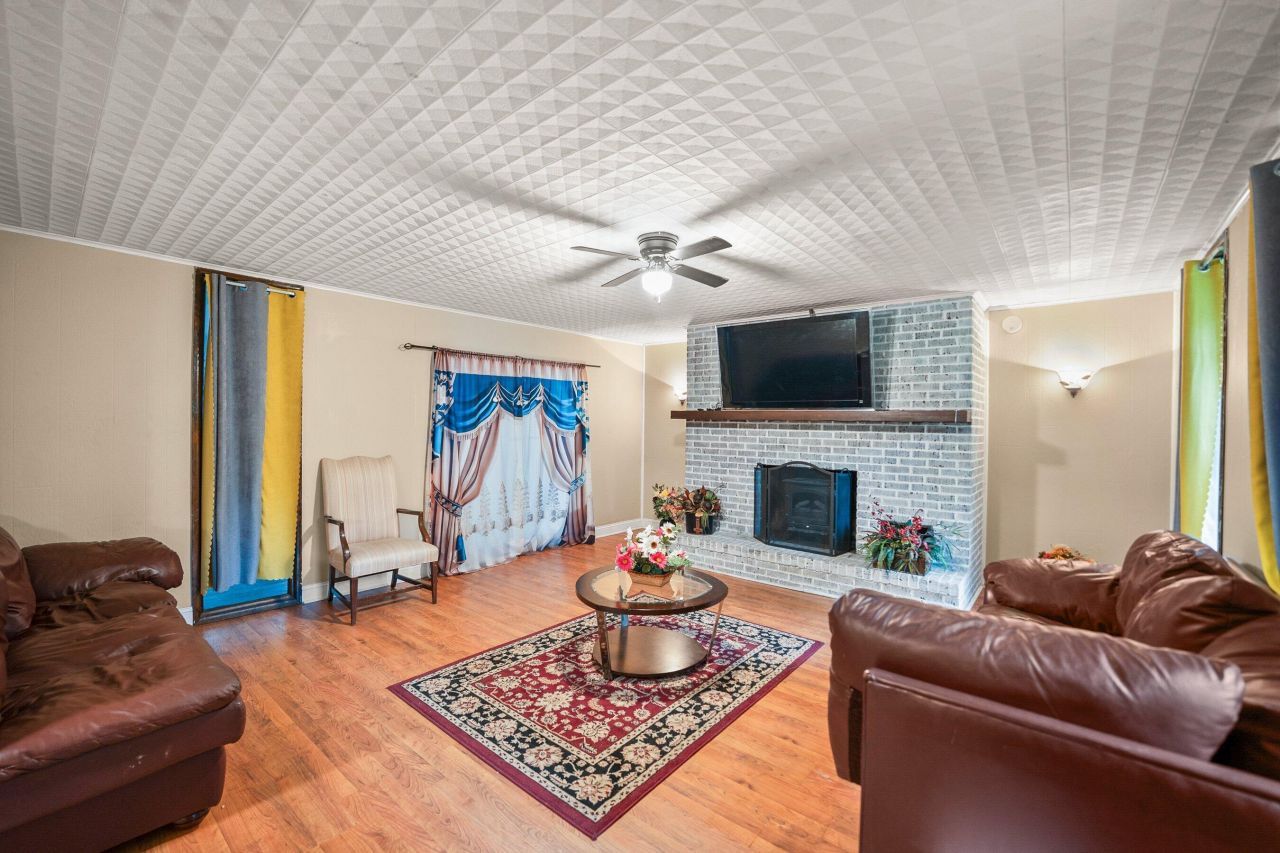 1507 Ivy Lane Photo 13